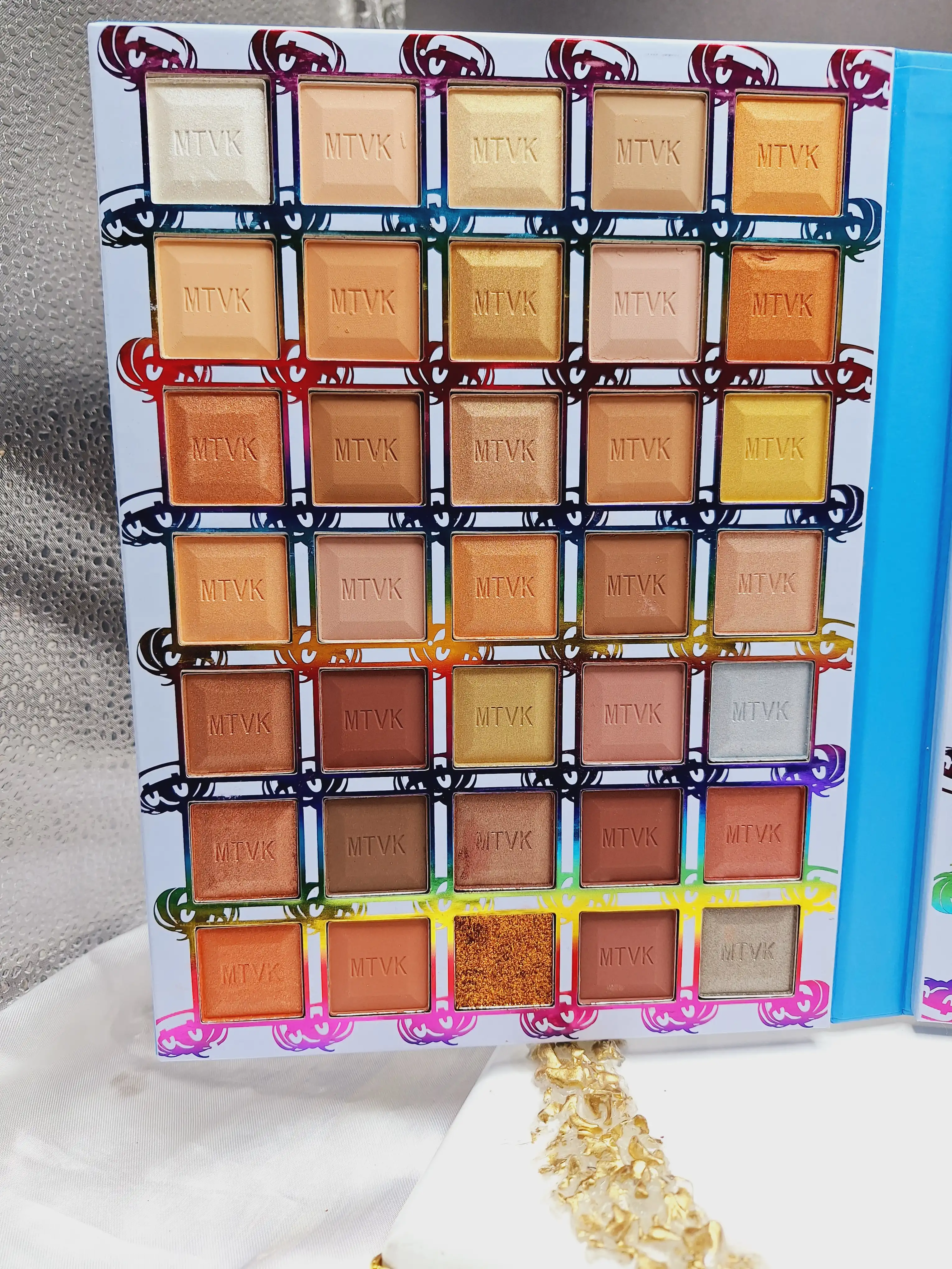 پالت سایه 105 رنگ طرح هالووین MTVK کد L_0002