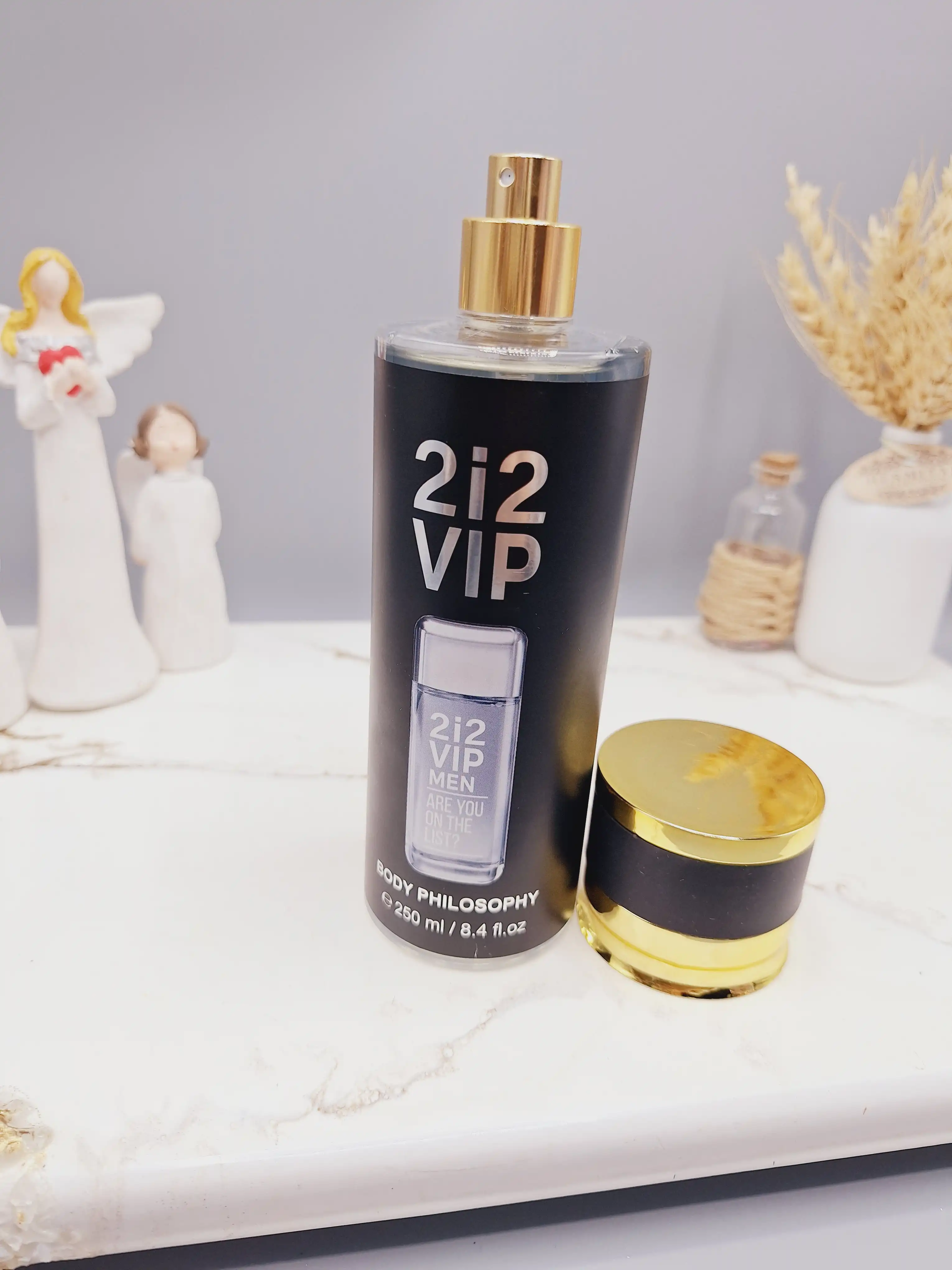 بادی اسپلش فوق العاده خوشبووو و ماندگار مدل 212 VIP مردانه کد 0455