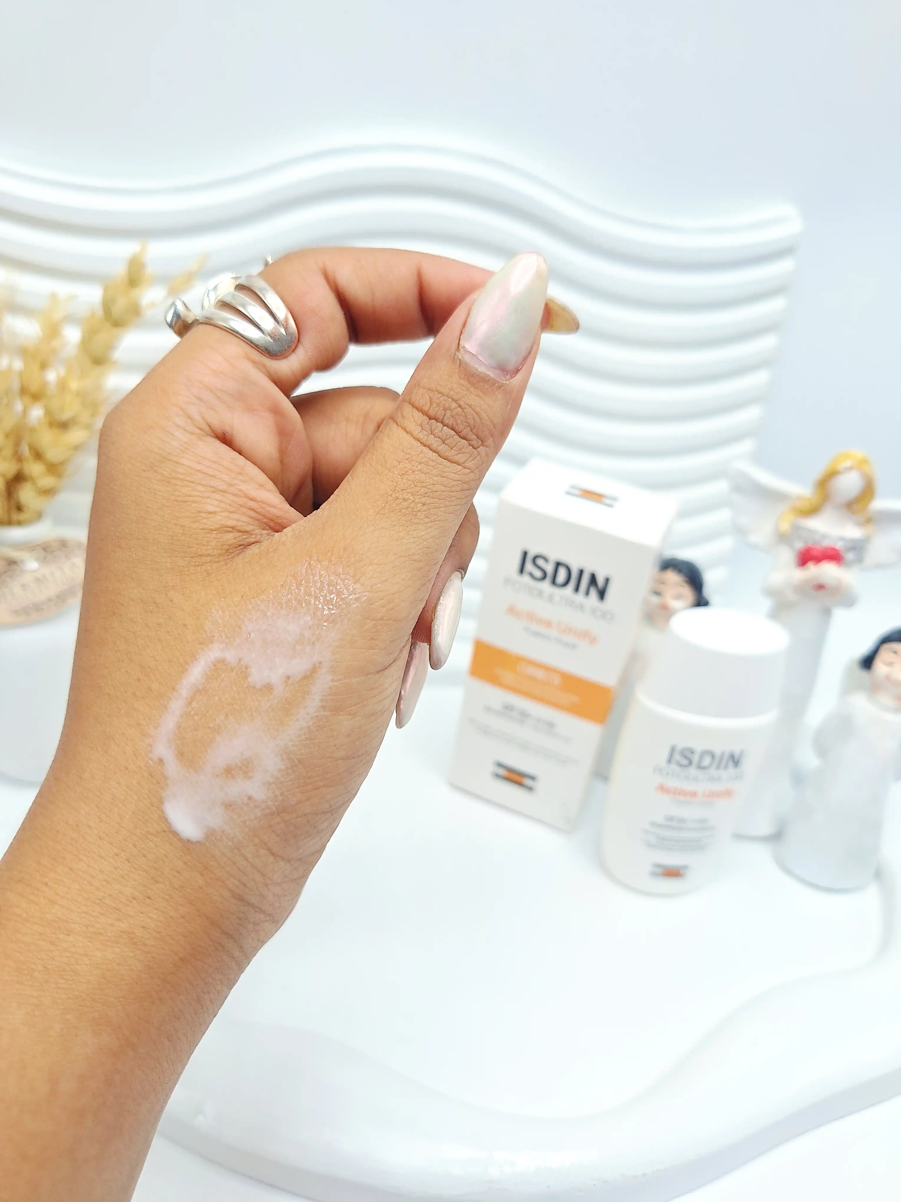 ضد آفتاب بی رنگ ایزدین SPF 50 کد 5833